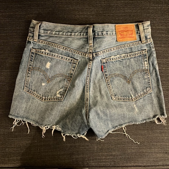 Levi’s wedgie short - Picture 3 of 3